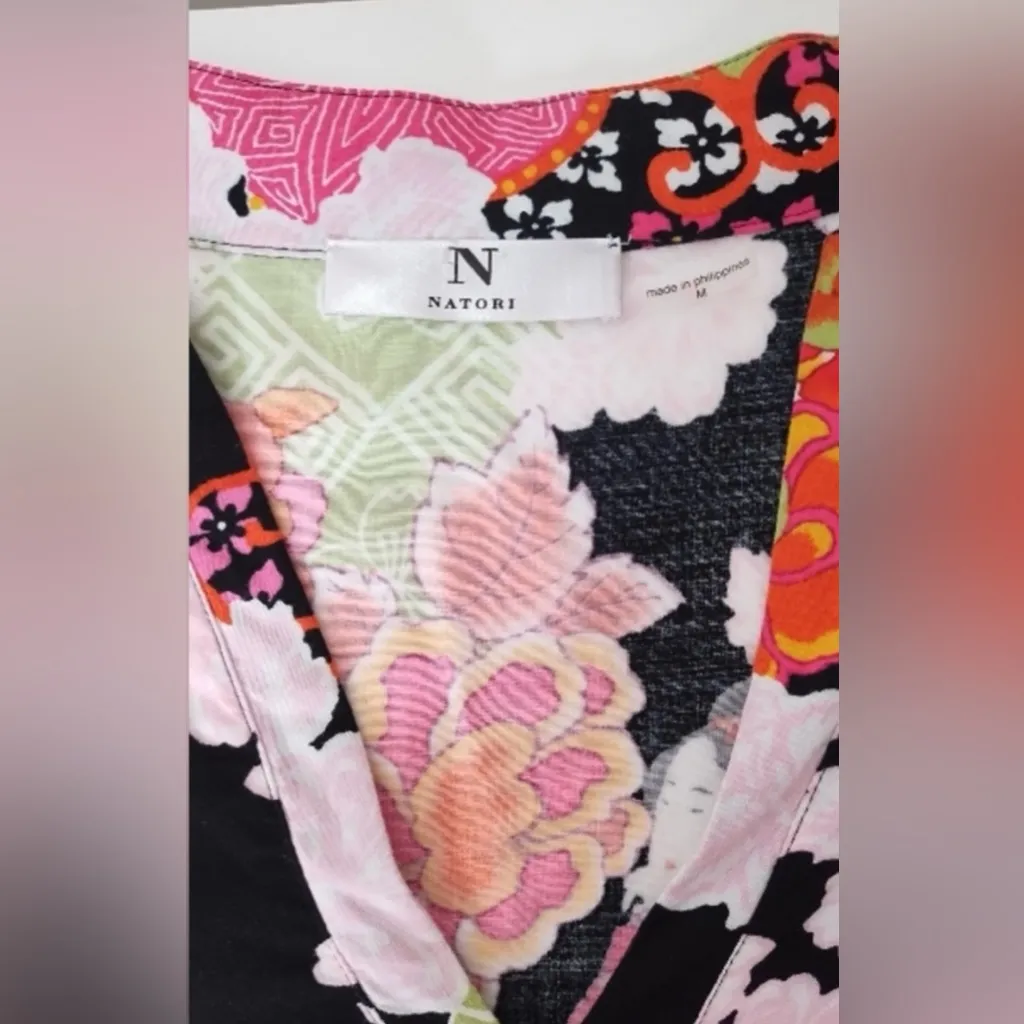 Natori Tunic Dress Colorful Asian Floral Mandarin V Neck Pockets Geisha Print M Black Size M - Image 8