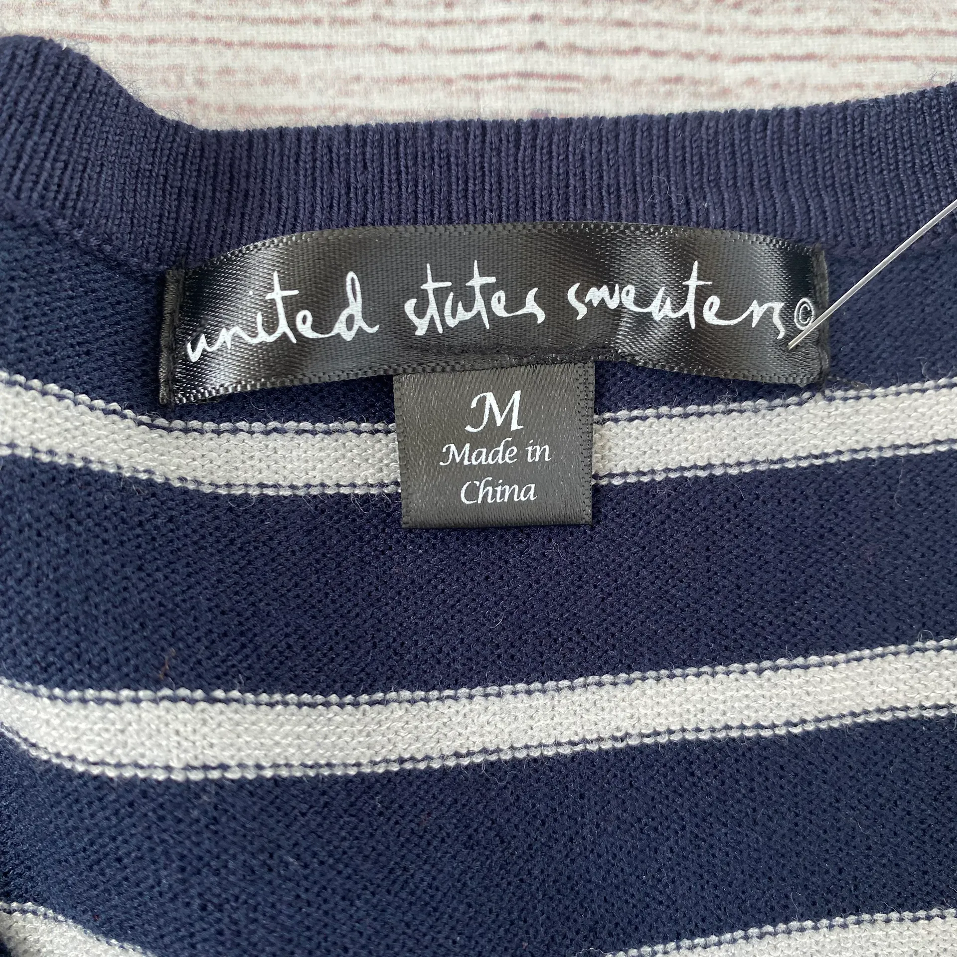 women M NWT Vneck Longsleeve pullover stripe sweater - Image 8