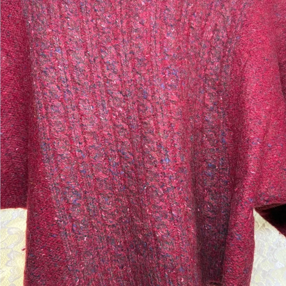 Women's vintage Givenchy Red wool Sweater small - Image 4
