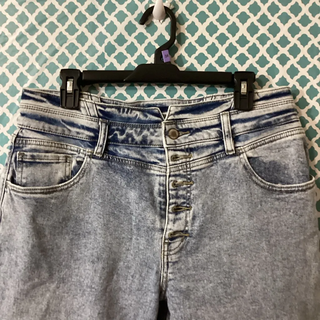 KanCan Signature High Rise Cropped Straight leg women’s jeans size 31 Blue - Image 11