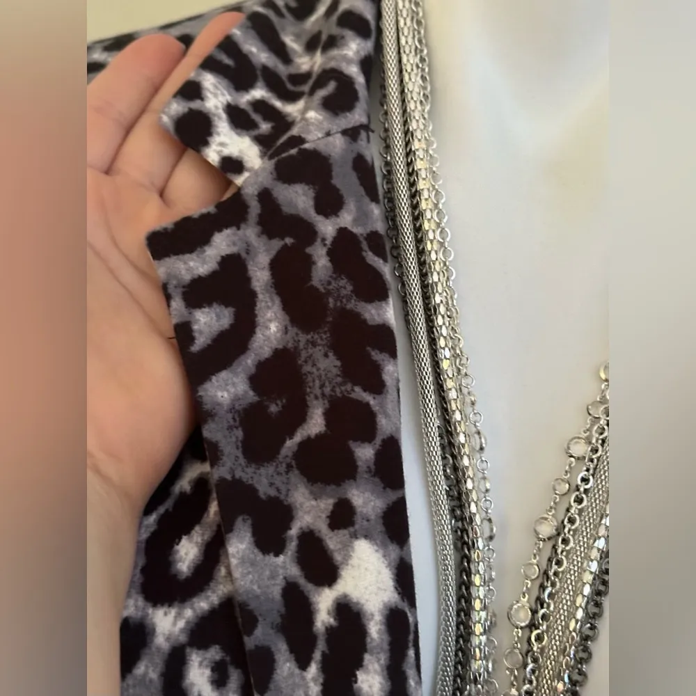 Adrienne Vittadini Black Gray White Animal Print 2 Button Jacket Sz MM Lined. - Image 7