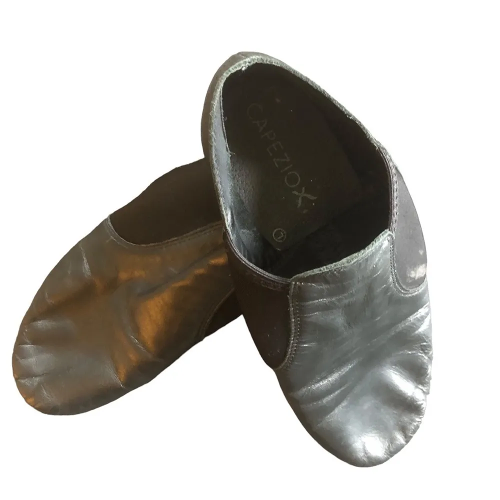 Capezio Dance Jazz Slip On Leather Shoe Dz. Adult Sz L Black  E-😳Series~EJ2A - Image 4