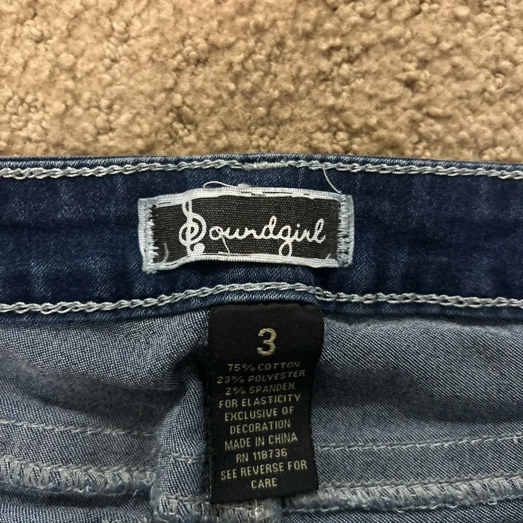 Soundgirl Jeans Junior Size 3 Bootcut Flare White Stitch Wing Embellished Pocket - Image 5