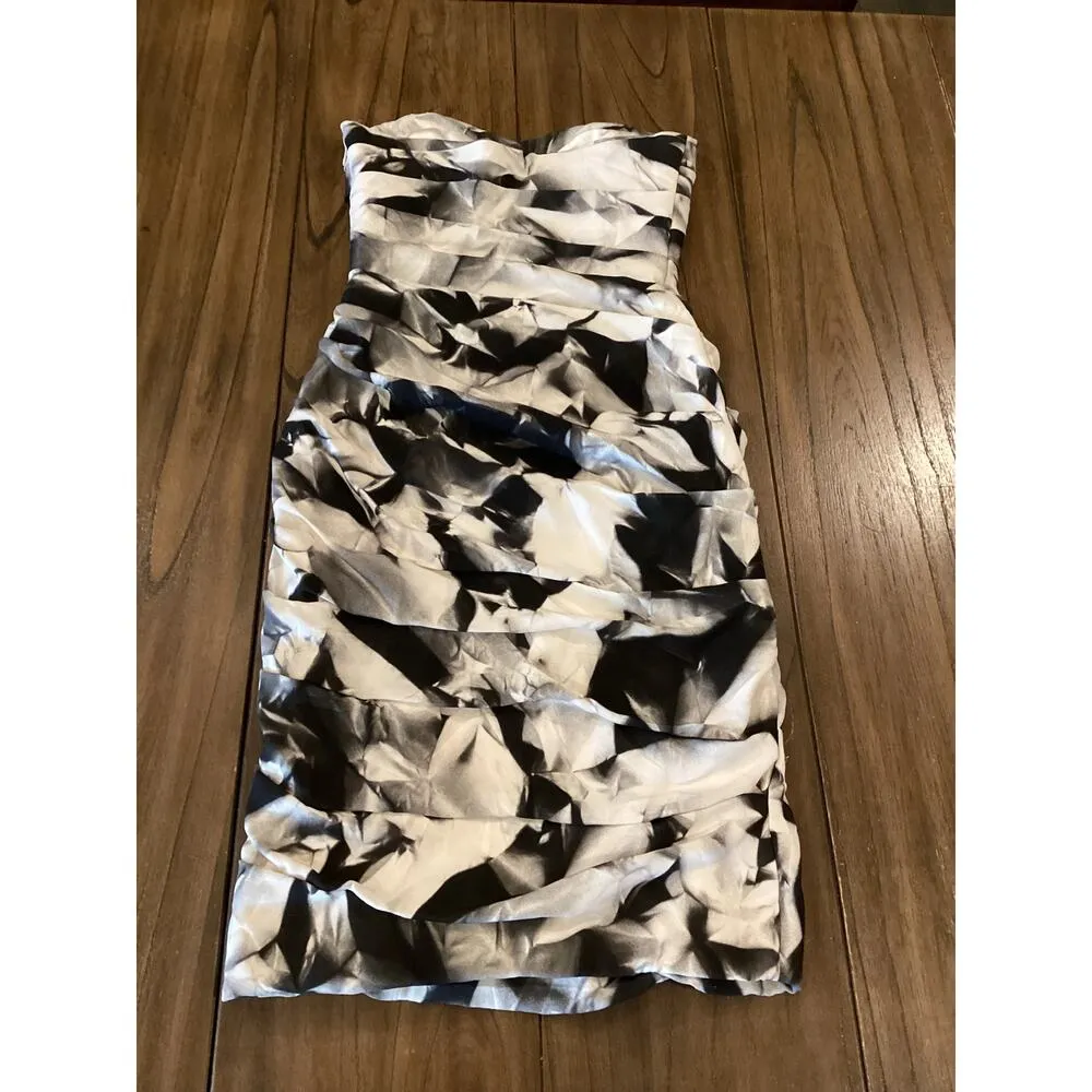 Monique Lhuillier Strapless corset Bodycon ruched mini Dress Black White 6 - Image 4