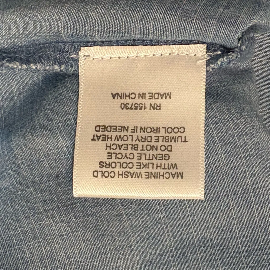 Jane and Delancey Light Blue hi/low Denim Button Top size L NWT - Image 7