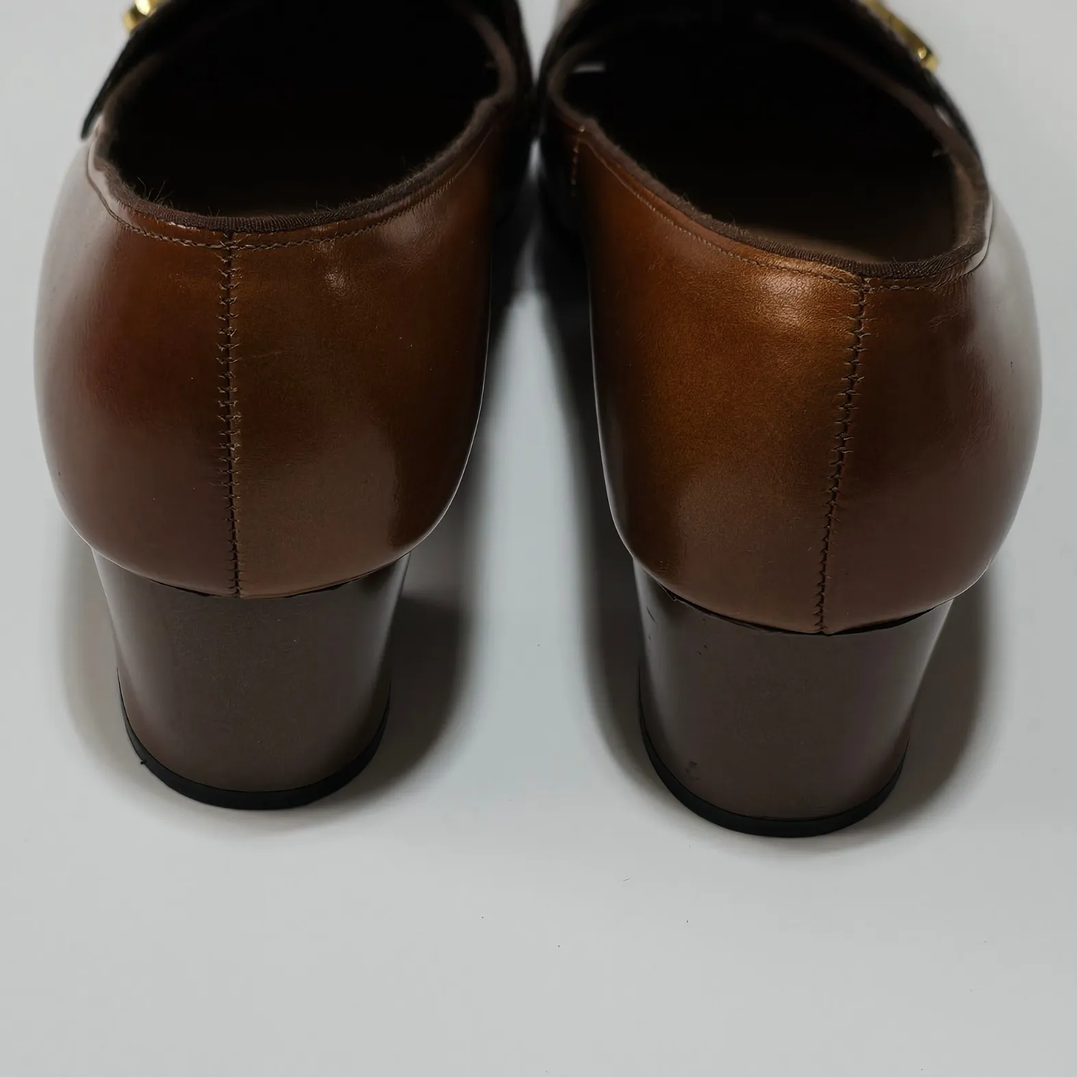 Vintage Andiamo 70s Brown Leather Block Heel Pumps Size 8 Retro Mod Gold Accent - Image 4