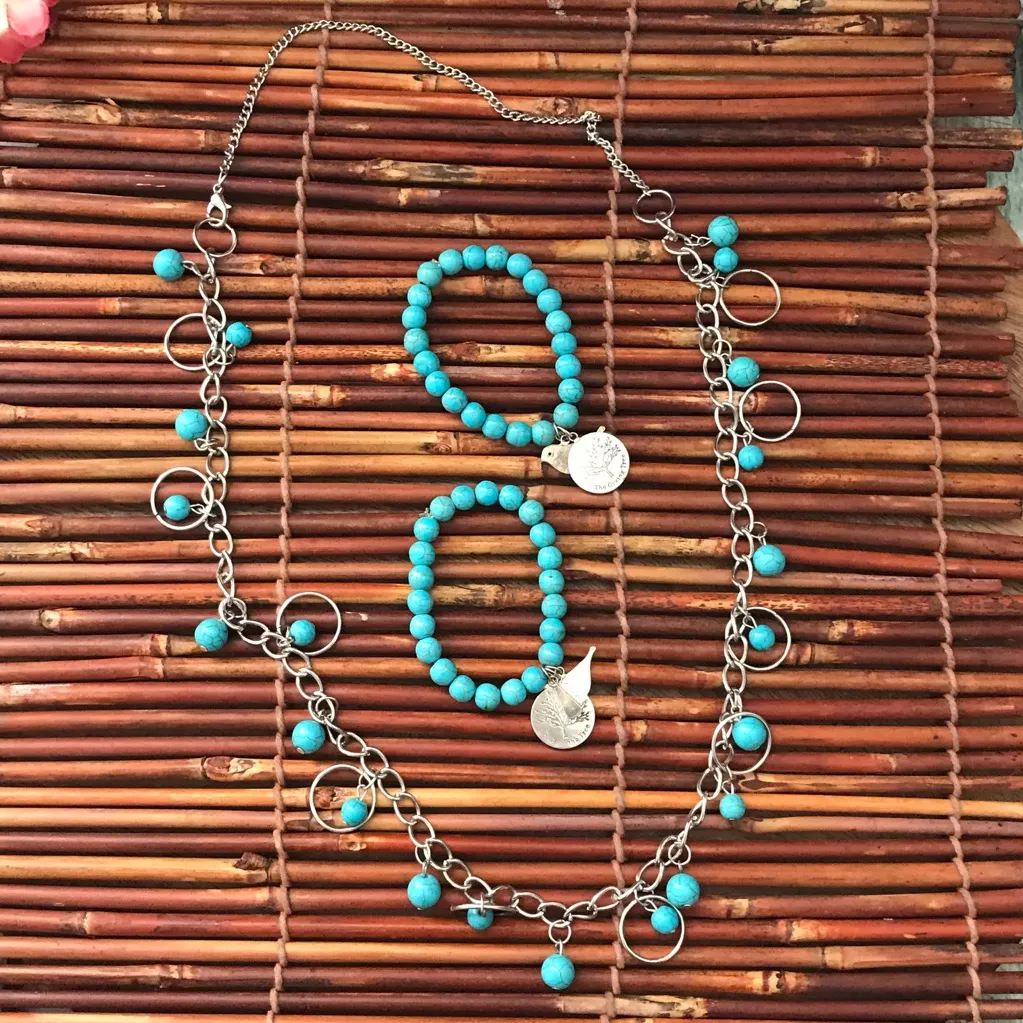 Faux Turquoise & Silver Tone Necklace & Bracelets Blue - Image 5