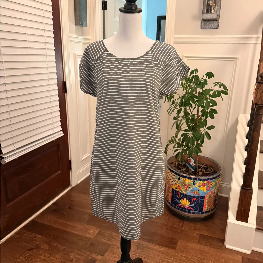 Roxy NWOT Peak Moments Modal Dark Gray & White Striped Dress/Tunic Unique Back - Image 4