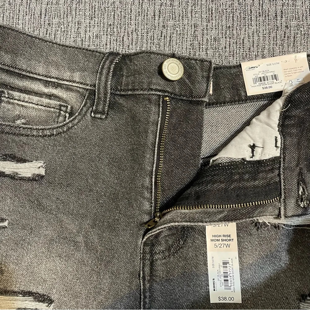 So High Rise Mom Shorts - Image 7