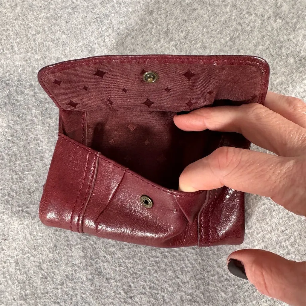 Fossil Women's Vintage Lamb Hide Wallet Clutch - Image 10