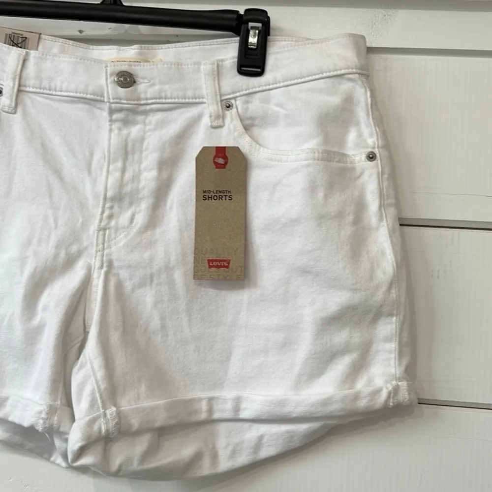 Levi’s Mid Length Women’s White Shorts NEW Size 18 Waist 34 - Image 5