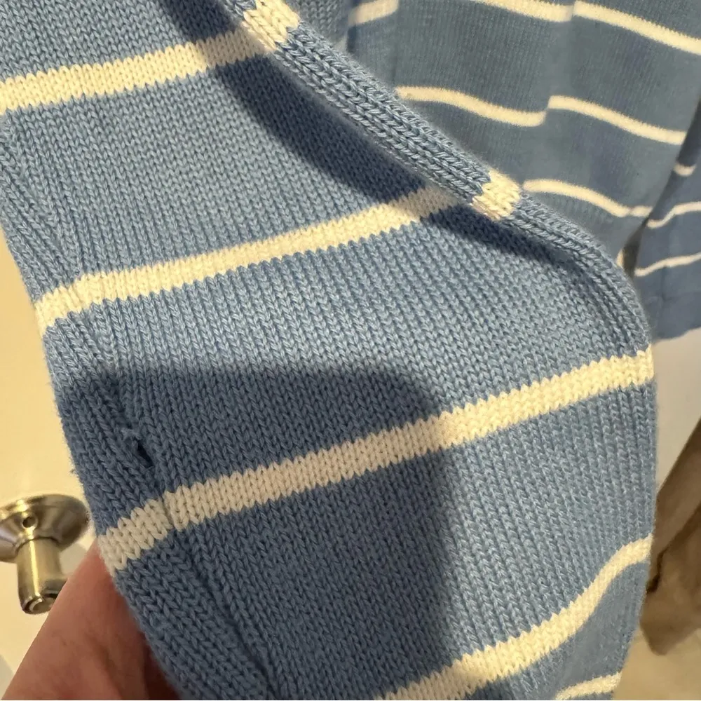 Brandy Melville Striped Blue & White Sweater - Image 3