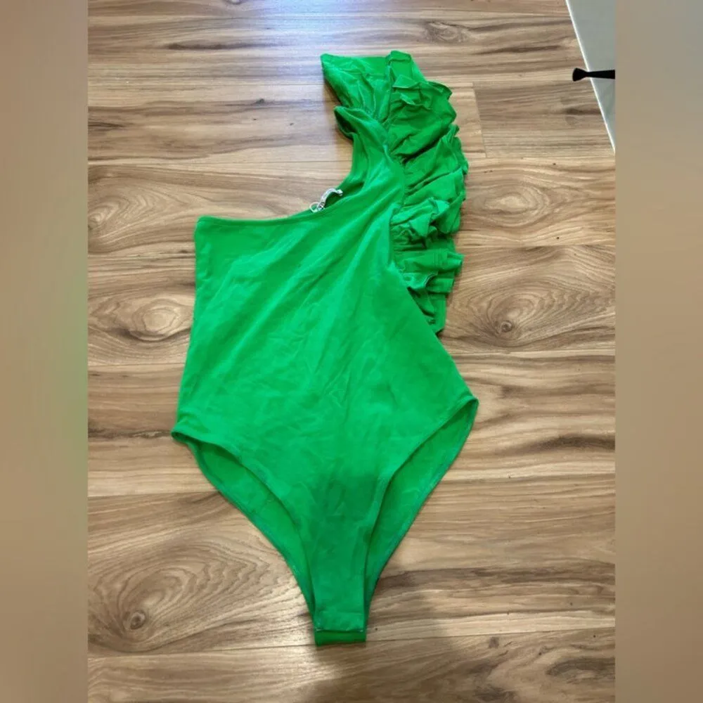ZARA Women's Asymmetric Ruffled Bodysuit Size S in Green - Image 4