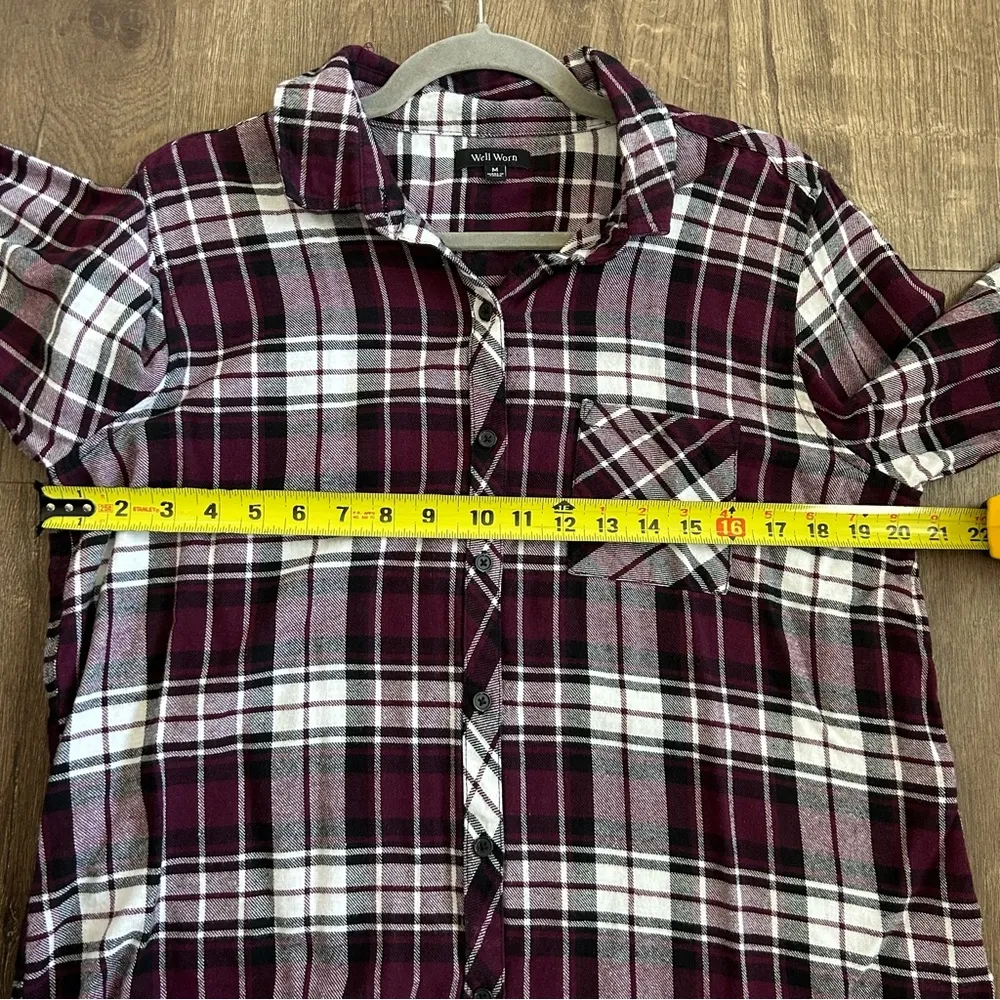 Well Worn Button Down Plaid Flannel Berry/ Black M NWOT - Image 9