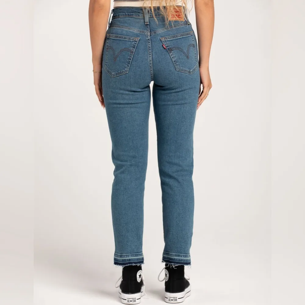 NWT Levi’s Wedgie Straight Fit Jeans in Turned On Me Medium Wash Womens Size 22W - Image 6