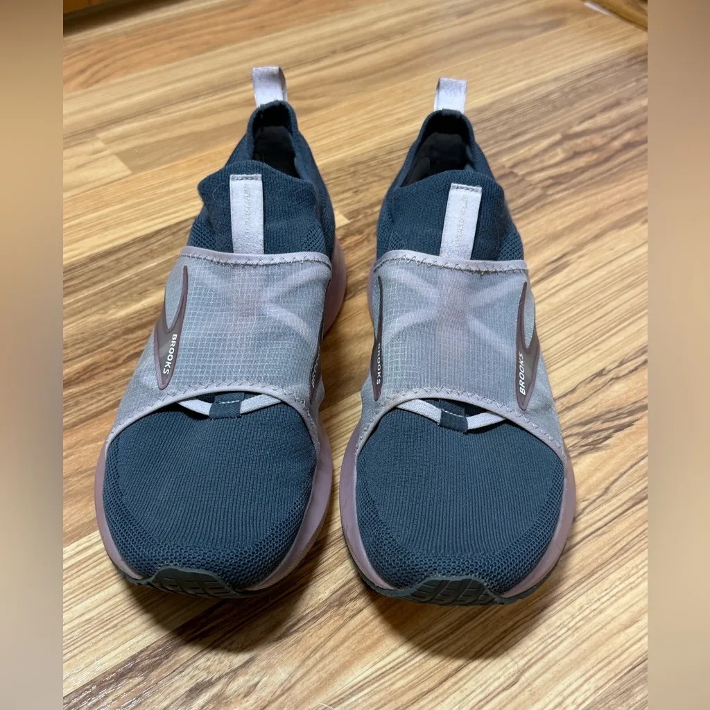 Brooks Levitate 4 LE Running Shoes, Sz 10 - Image 2