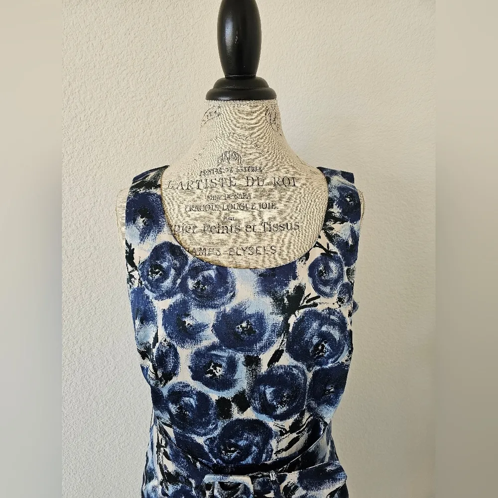 H&M Navy Sleeveless Satin Flower Swirl Pattern With Wide Belt Size 12 - Image 4