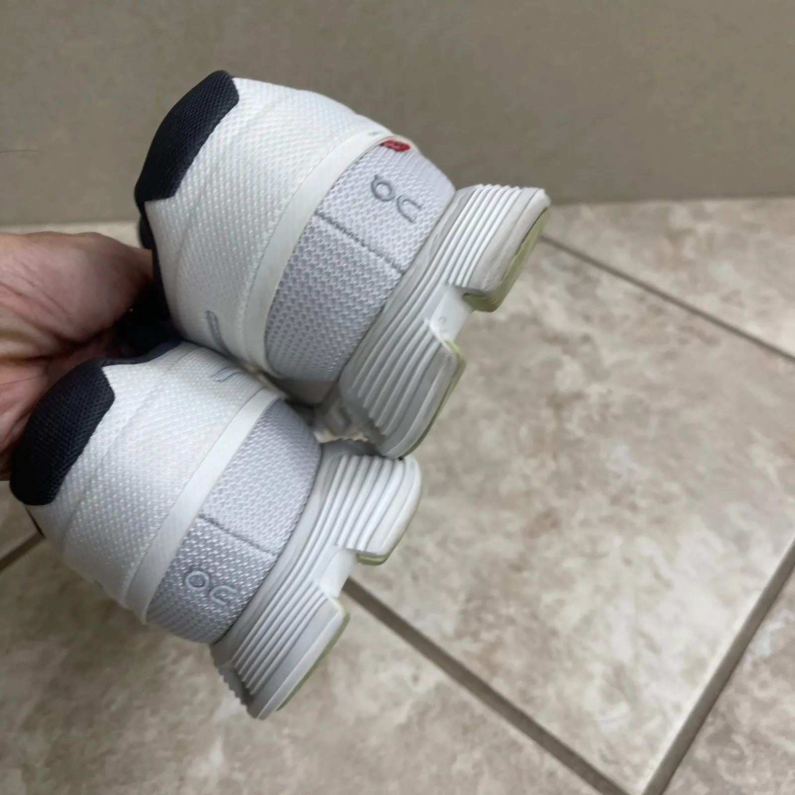 On Cloud Running cloud 5 push athletics size 9 EUC running mesh lightweight White - Image 7