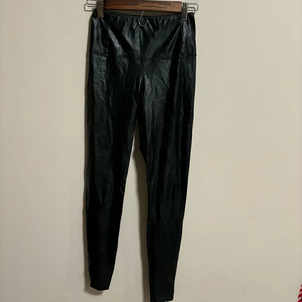 Aritzia Wilfred Free Daria Pant Black Vegan Leather Stretch Pant Legging Size XS - Image 6