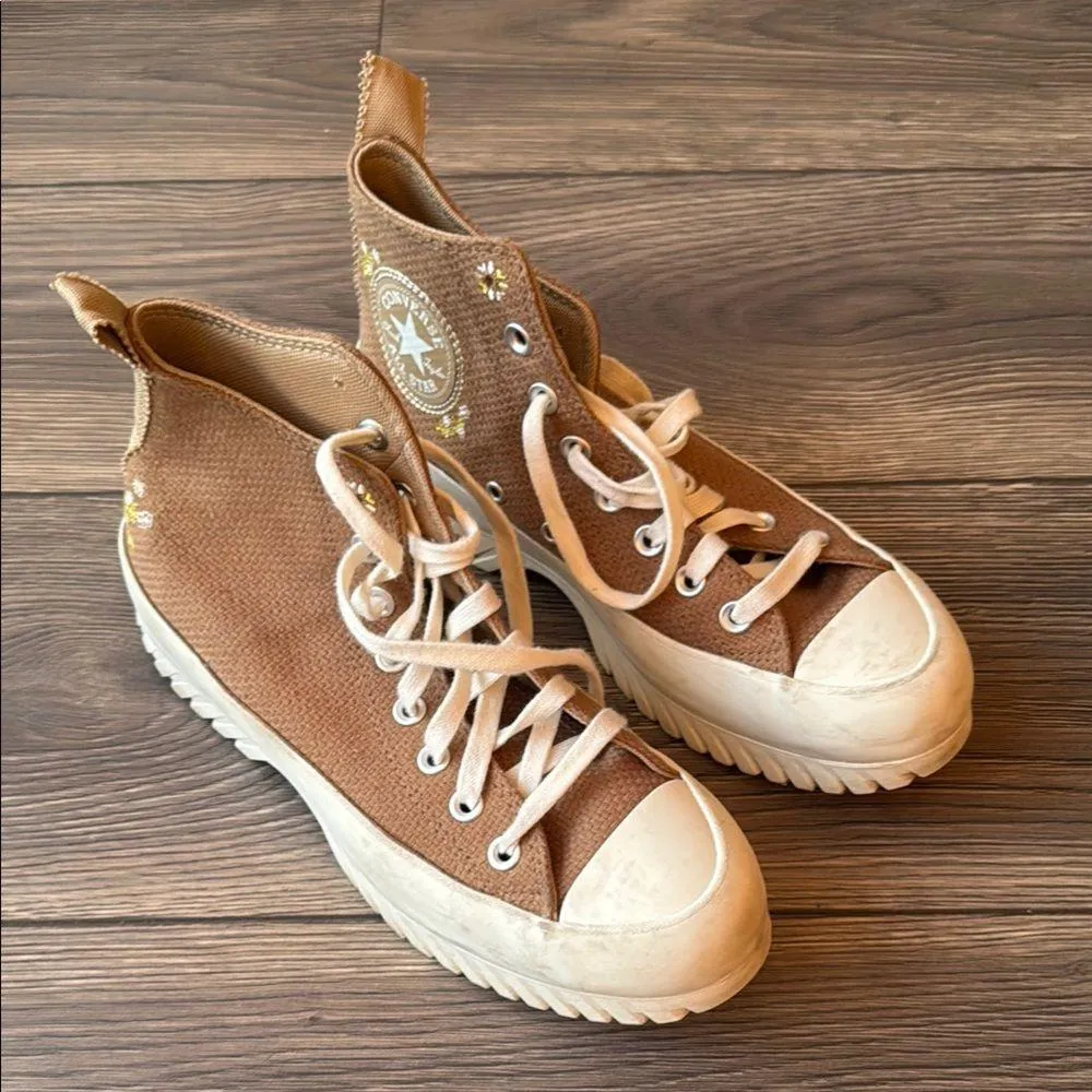 Chuck Taylor All Star Lugged Platform 2.0 High 'Autumn Embroidery - Sand Dune' - Image 2