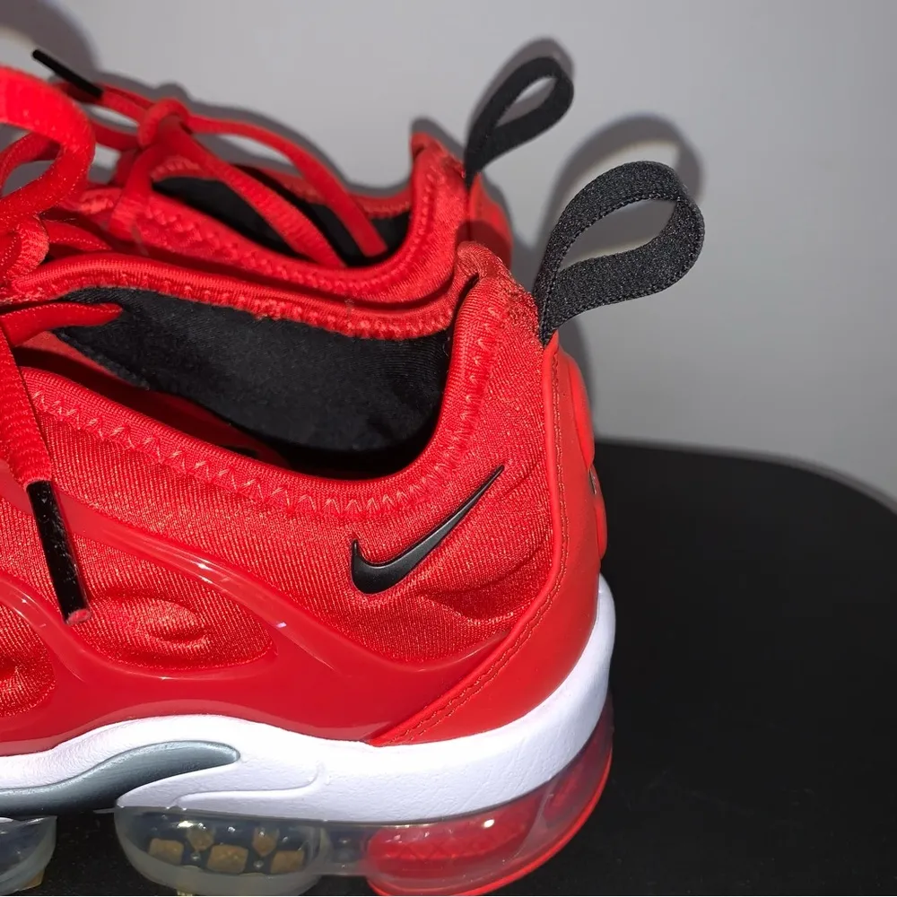 Nike  Vapormax Plus Red Women’s Size 6.5 - Image 2