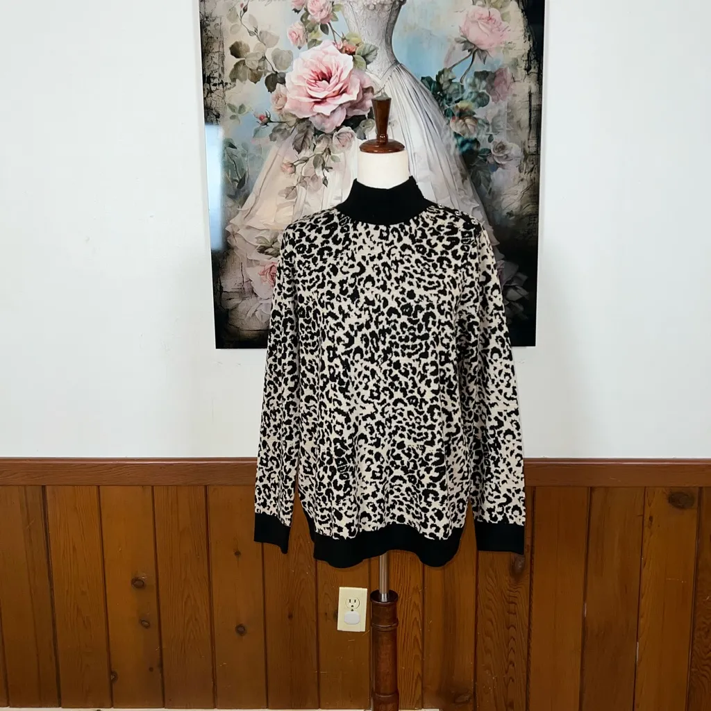 Super Cute Calvin Klein Leopard Print Sweater Mock Neck Sweater! - Image 3