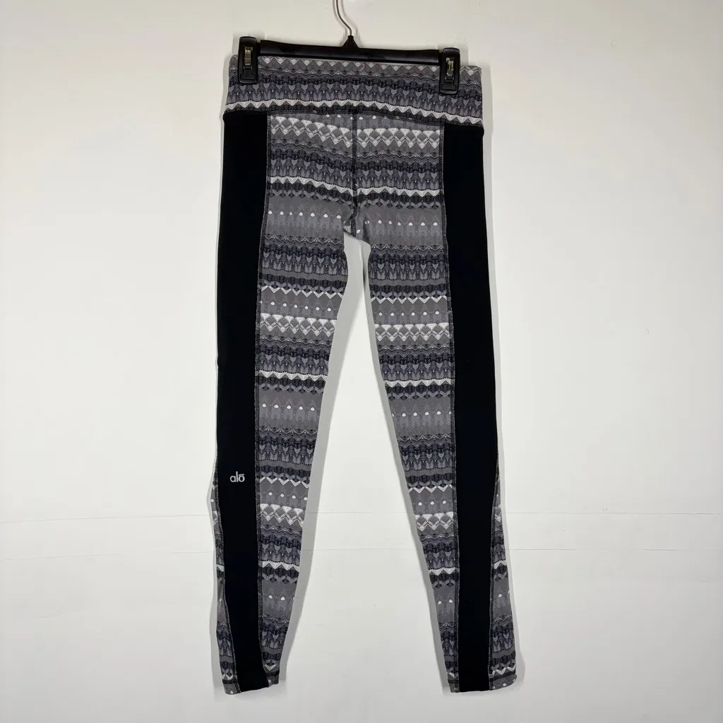 Alo Illusion 3 Tribal Print Leggings Size Medium - Image 4