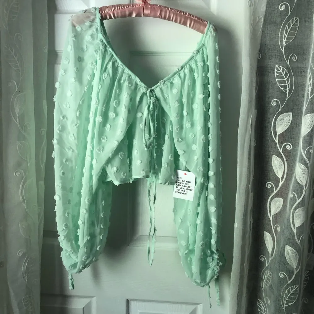 New ASOS long balloons sleeve textured with tie neck detail oversized top size 6 - Image 9