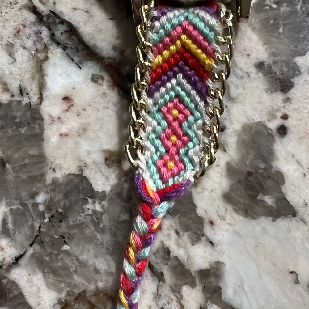 Multicolor Woven Band Round Gold Toned Elephant Dial Quartz Watch - Image 3