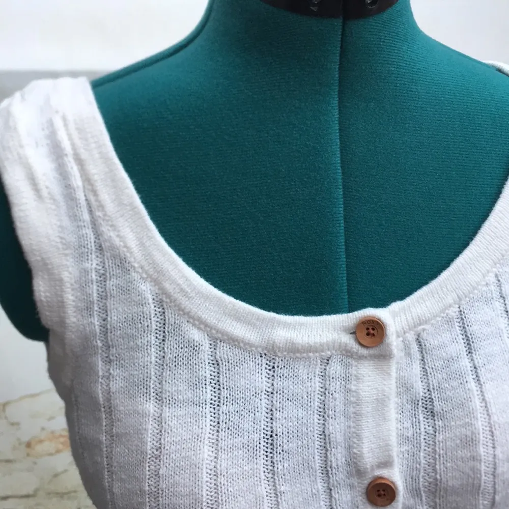 Roxy Women's Be Sensational Buttoned Knit Lightweight Sweater Tank - Image 2