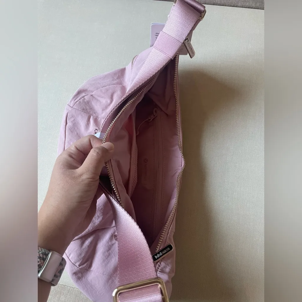Lululemon Slouchy Sling Bag 6L *Metal Hardware - Pink Haze/Gold - Image 13