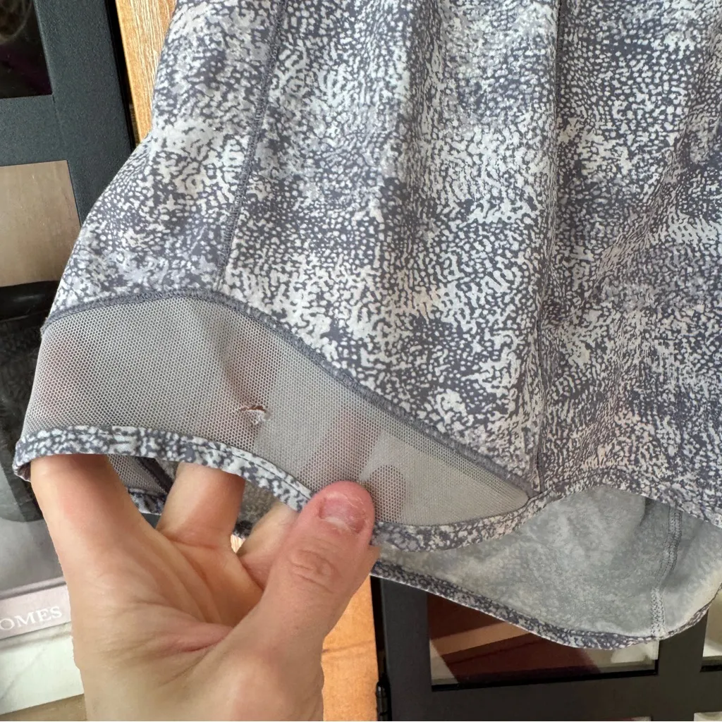 Lululemon Hotty Hot Shorts II Long 4" Frozen Vista Alpine Multi Arctic running - Image 9