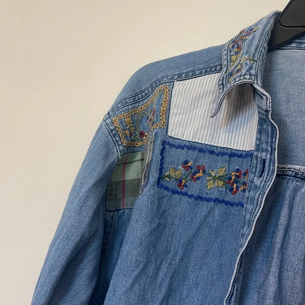 Cherokee  vintage embroidered patchwork denim Jean jacket - Image 5