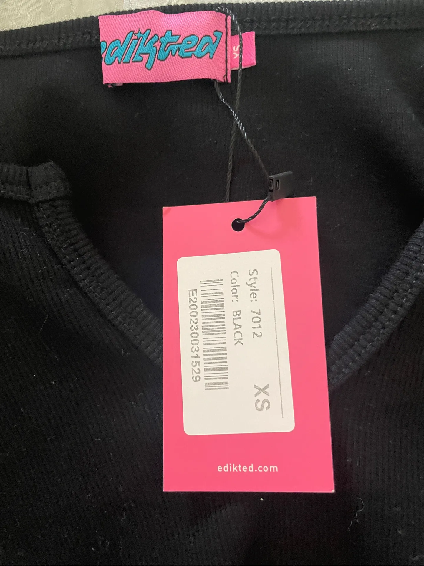 Edikted Long Sleeve Crop Top Black - Image 3