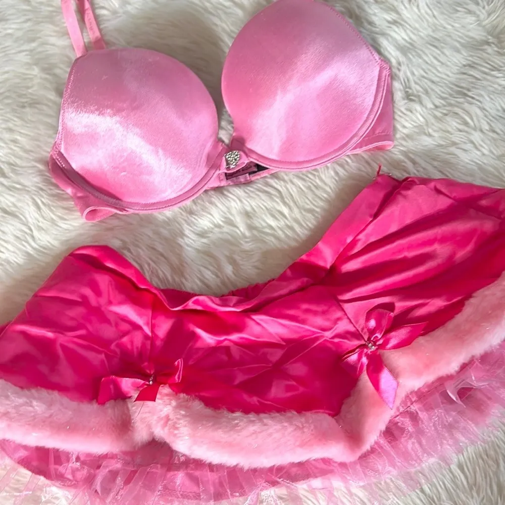 Victoria’s Secret Santa Baby Set - Image 2