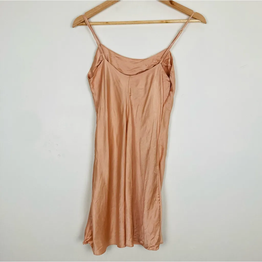 Vintage Victoria’s Secret pale peach silk slip dress w/ silver embroidery. M - Image 4