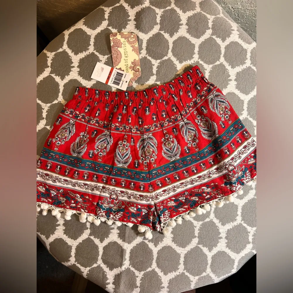Band of Gypsies NWT Red White Blue Bandana Shorts summer casual pompoms pockets - Image 9