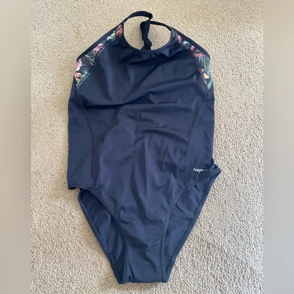 NWT Freya Active underwire swimsuit Jungle Black Size undefined - Image 4