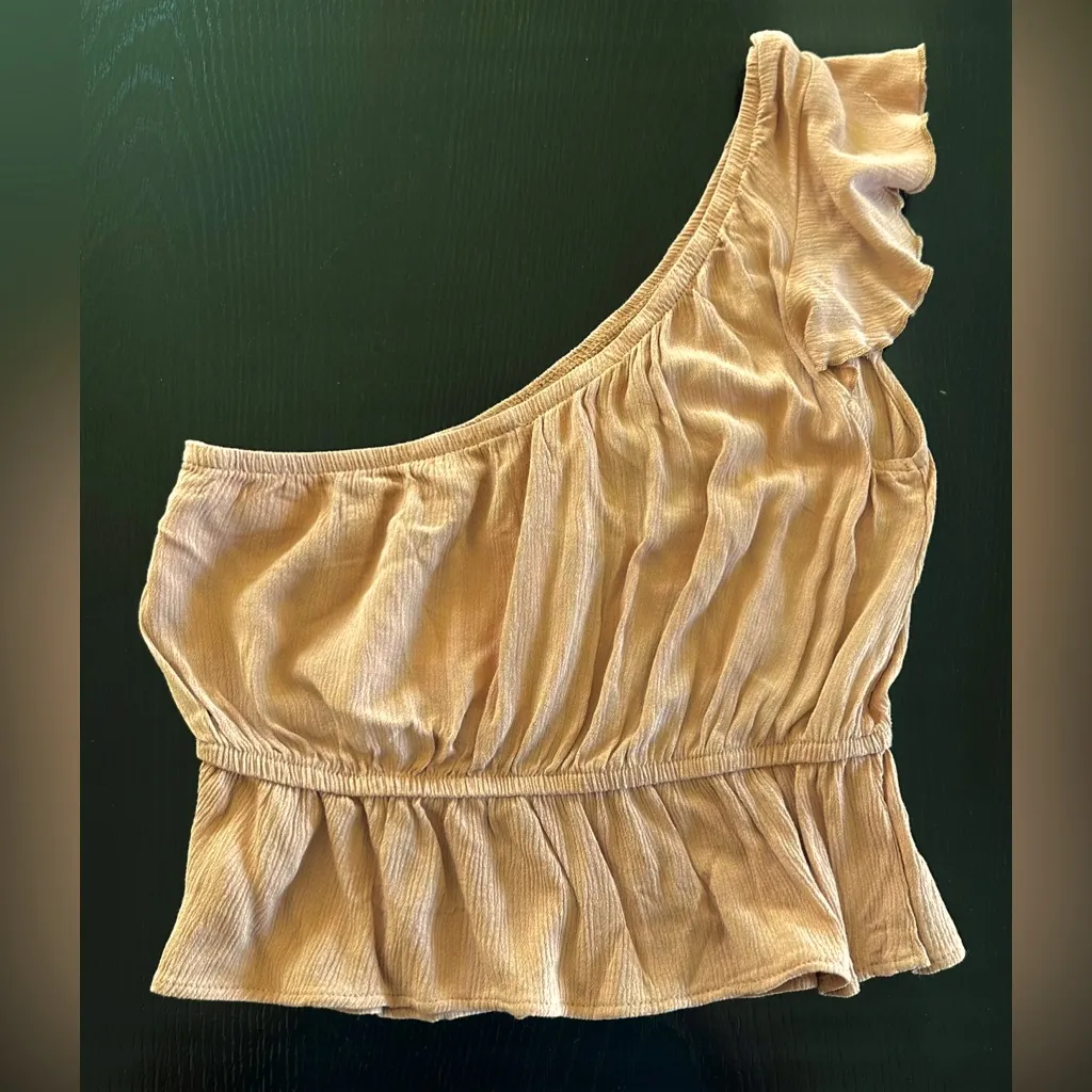 NWT - Pink Rose One Shoulder Crop Top. - Image 2