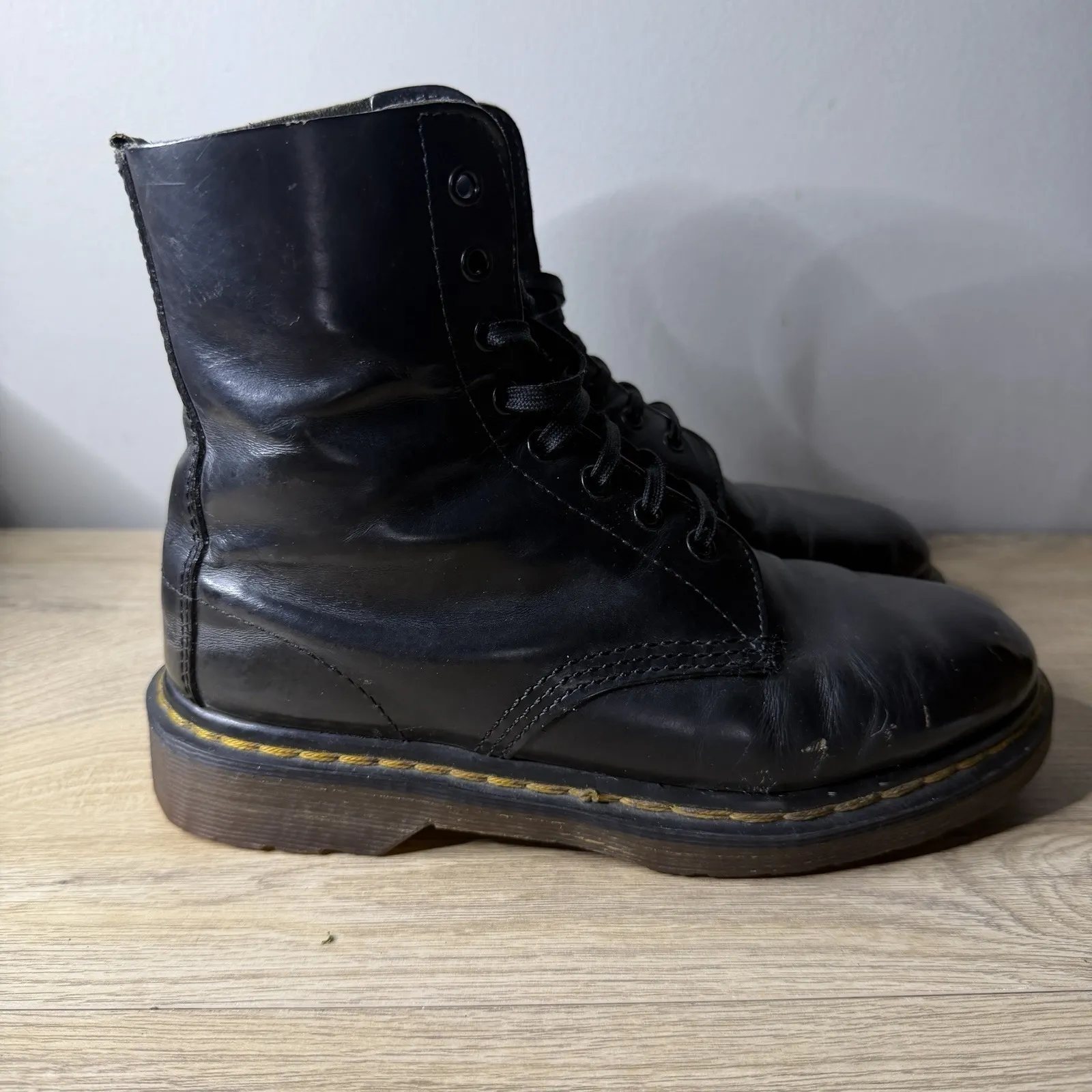 Vtg Dr. Martens 7187 Boots Made In England UK 5 Womens 7 US Black AirWair Grunge - Image 3