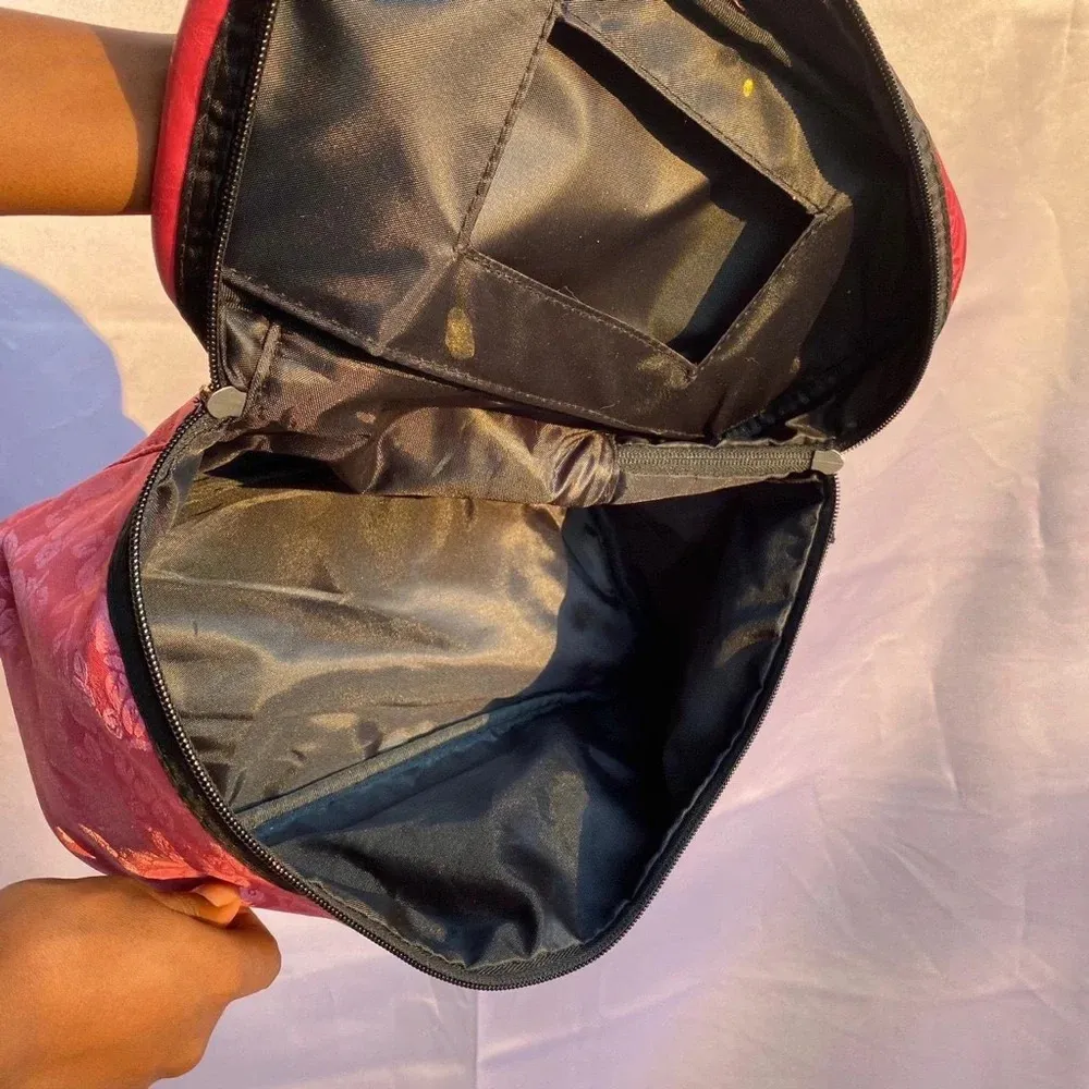 Hot pink Caboodles soft makeup bag - Image 4