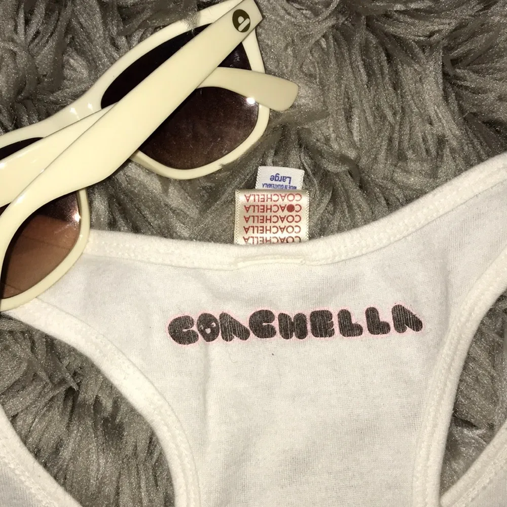 🎡🌴🎵🎶 vintage 2012 double weekend tank - Image 4