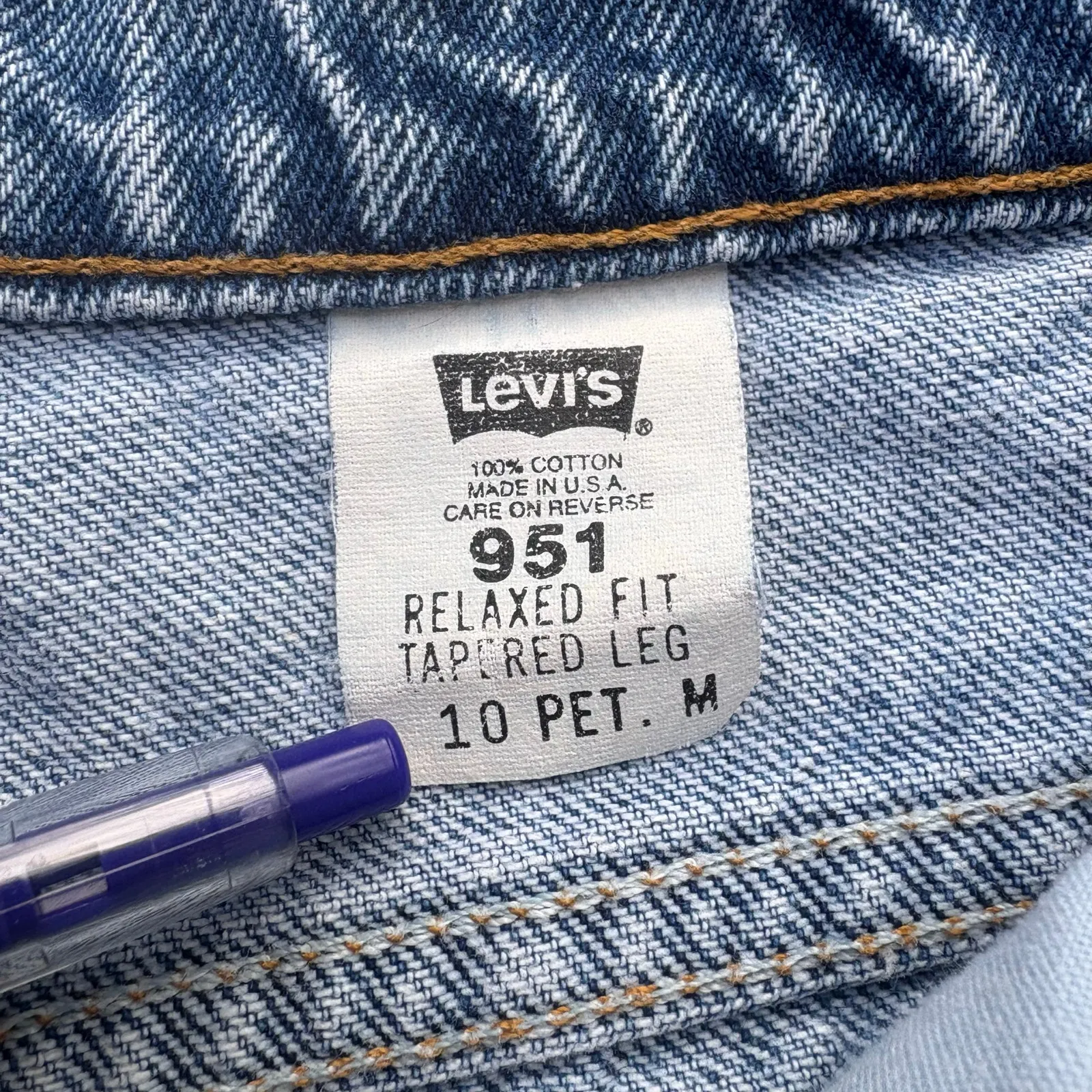 VTG Levi’s 951 Orange Tab 28x27 Relaxed Tapered Light Wash Mom Jean USA Made Blue Size undefined - Image 7