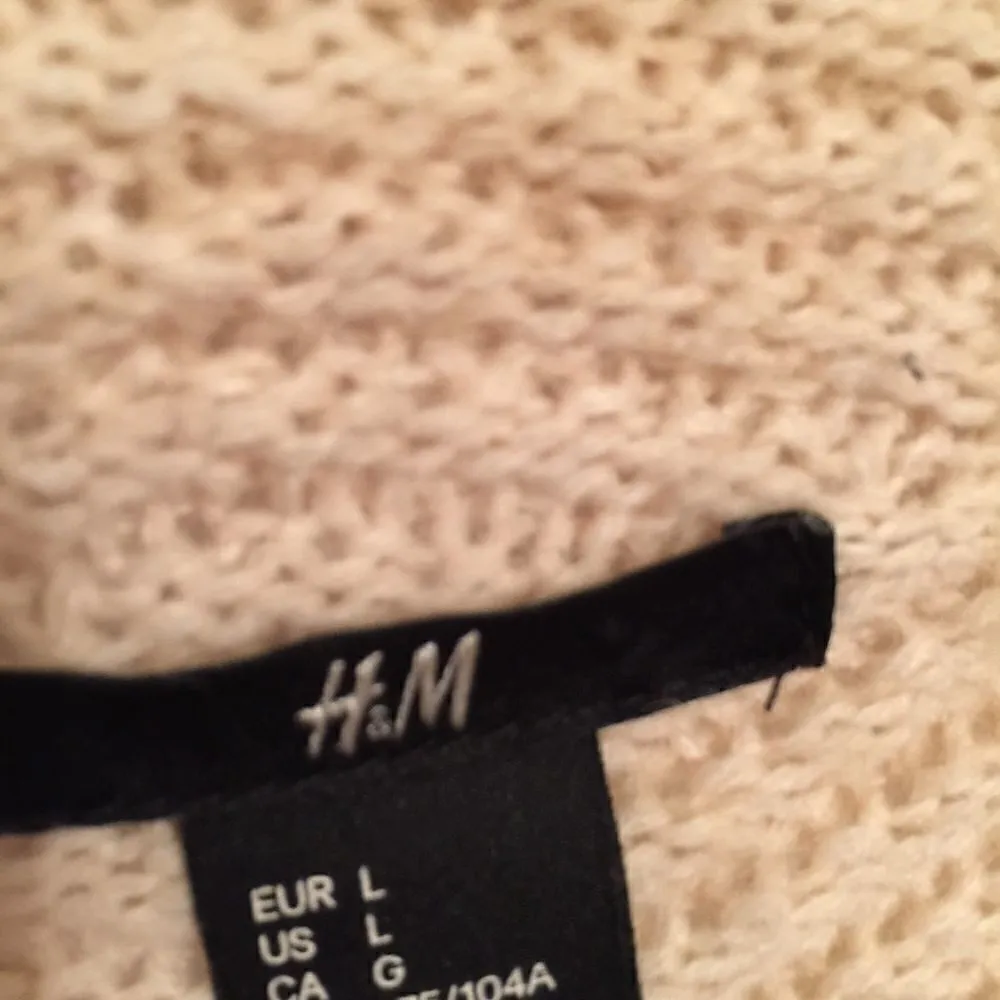 H&M Oversized Fringe Open Cardigan! - Image 6