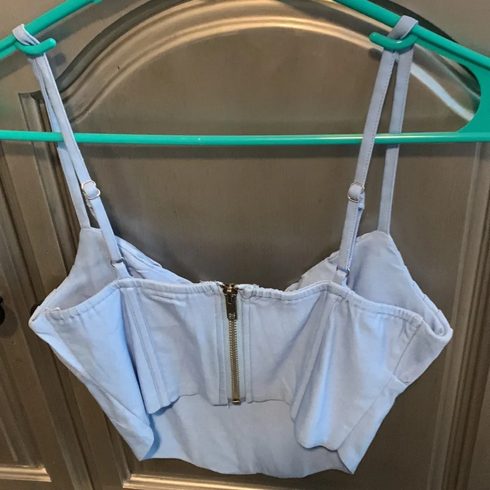 Princess Polly  blue crop top size 4 - Image 3
