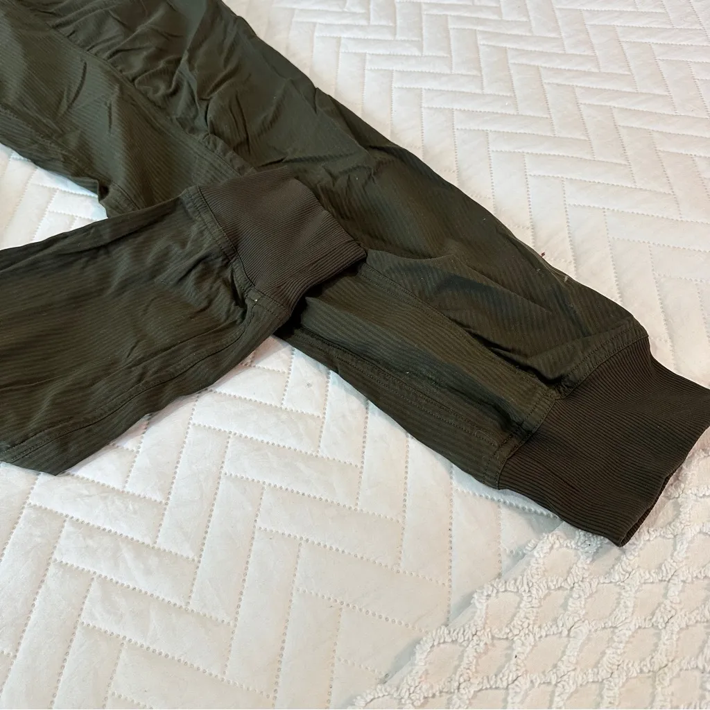 Lululemon Olive Green Dance Studio Mid-Rise Full Length Size 6 - Image 5