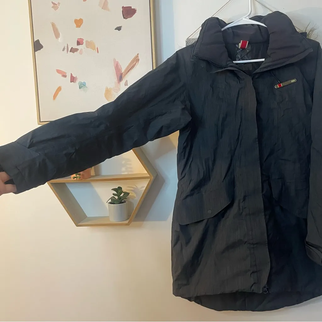 Helly Hansen Winter Coat Medium - Image 4