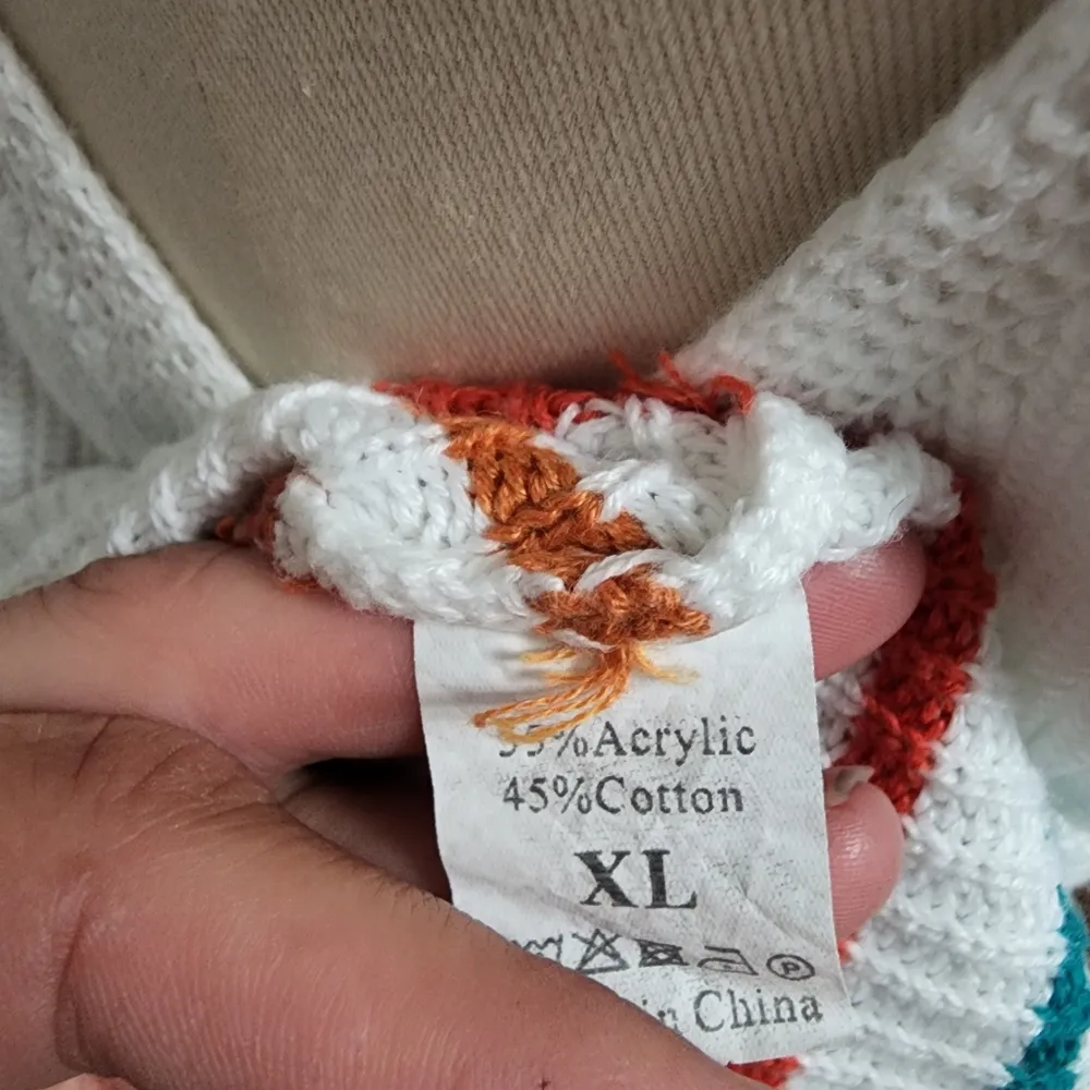 Multicolored striped v - Image 7