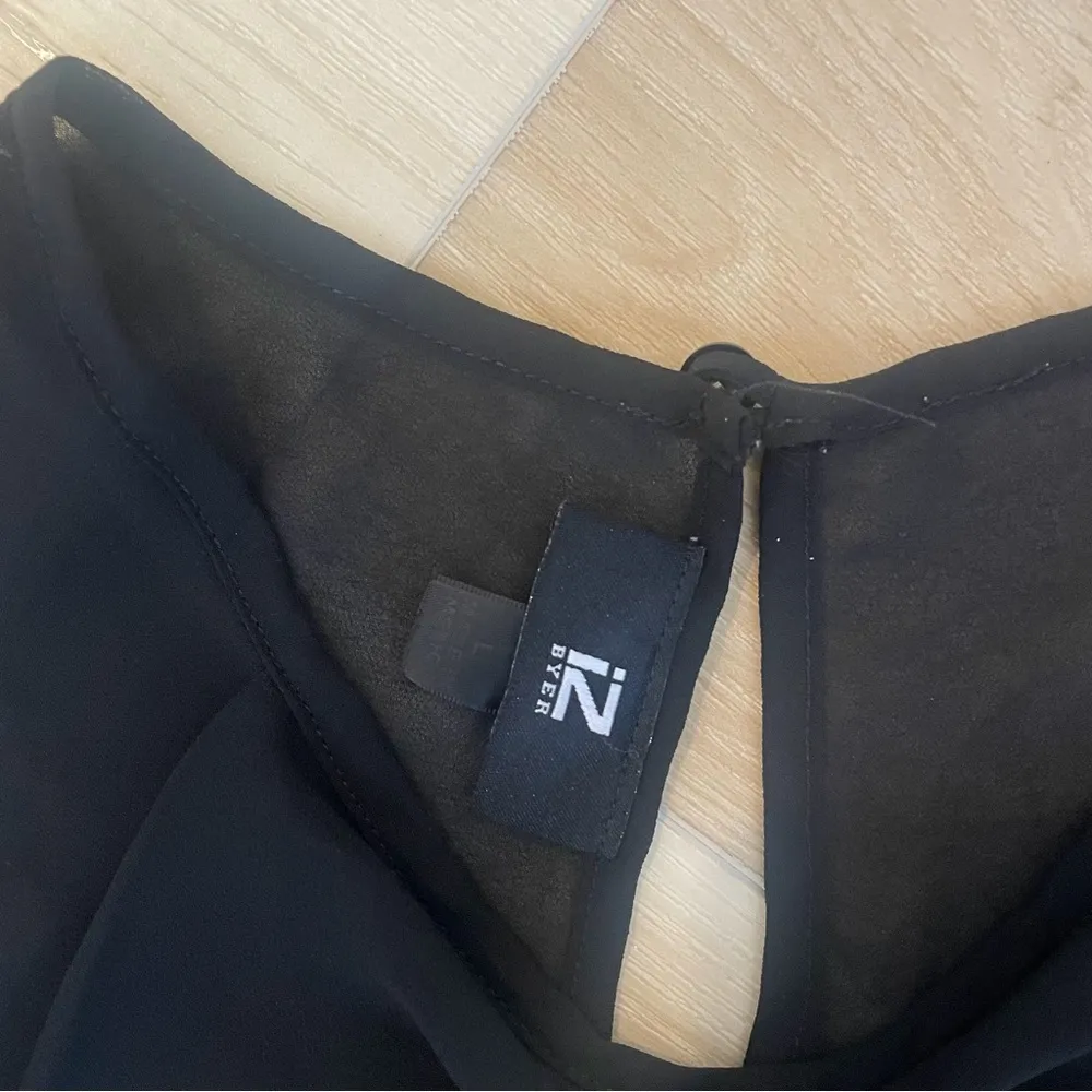 Iz Byer Sheer Back Top With Big Bow Size Large - Image 6