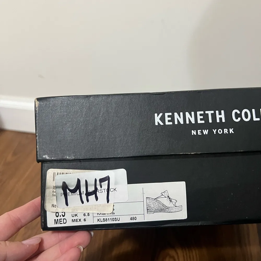 NIB Kenneth Cole Marina Odele Espadrille Slip On Wedge Sandals Size 8.5 US - Image 6